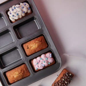 MOLDE ANTIADHERENTE B4LIFE «PASTELAR» X 8 MINI BUDIN