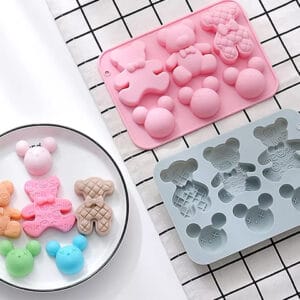 MOLDE SILICONA 3 OSITOS Y FIGURA MICKEY